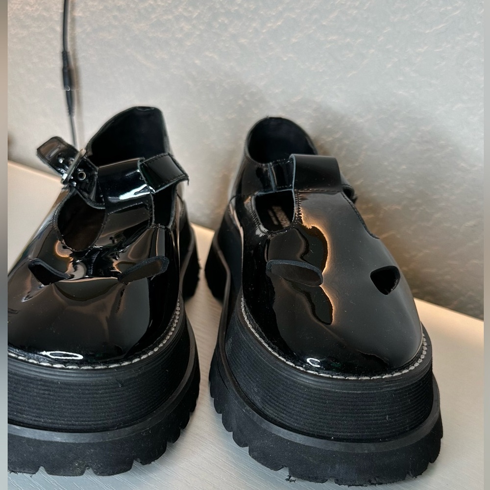 BURBERRY T-BAR PLATFORM LEATHER BLACK PUMP
SHOES 7/37